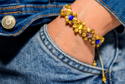 Bracelet coloré.